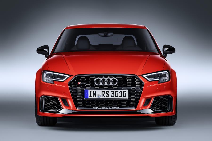  Audi RS3 Sedan (8V) 2016 года  (WW) (фото 8 из 47)